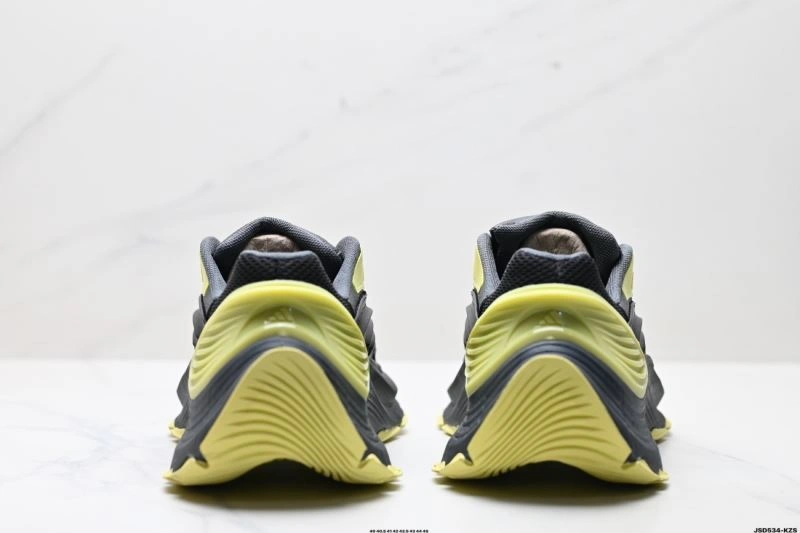 UrbanStyle Adidas XLG Shoes 14