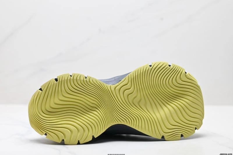 UrbanStyle Adidas XLG Shoes 14