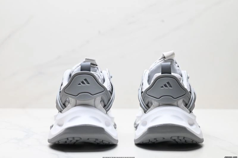 Compact Adidas XLG Shoes 34