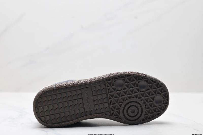 Youthful Adidas XLG Shoes 21