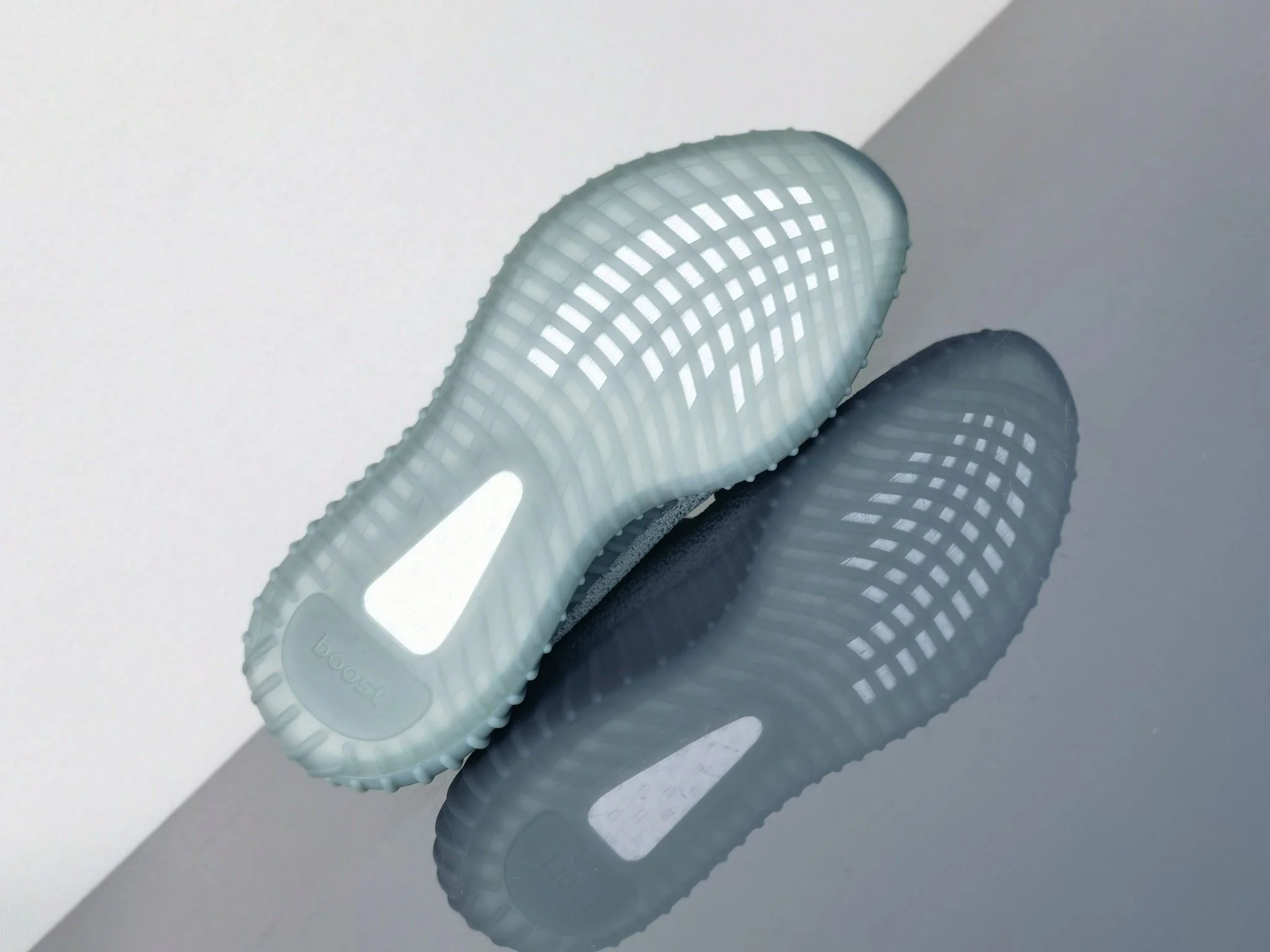 Original Adidas Yeezy 350 Shoes 16248