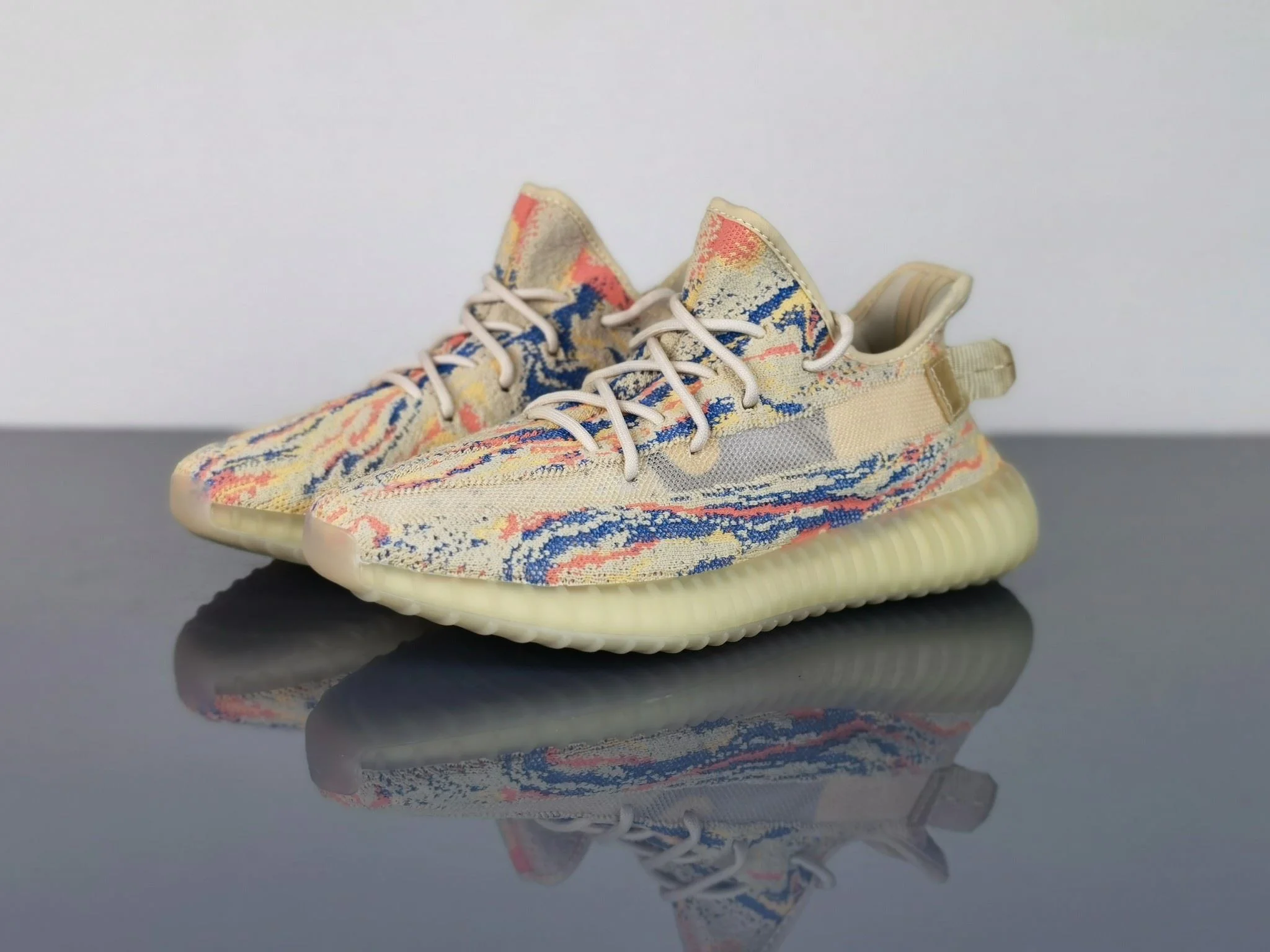 Stretchable Adidas Yeezy 350 Shoes 16237