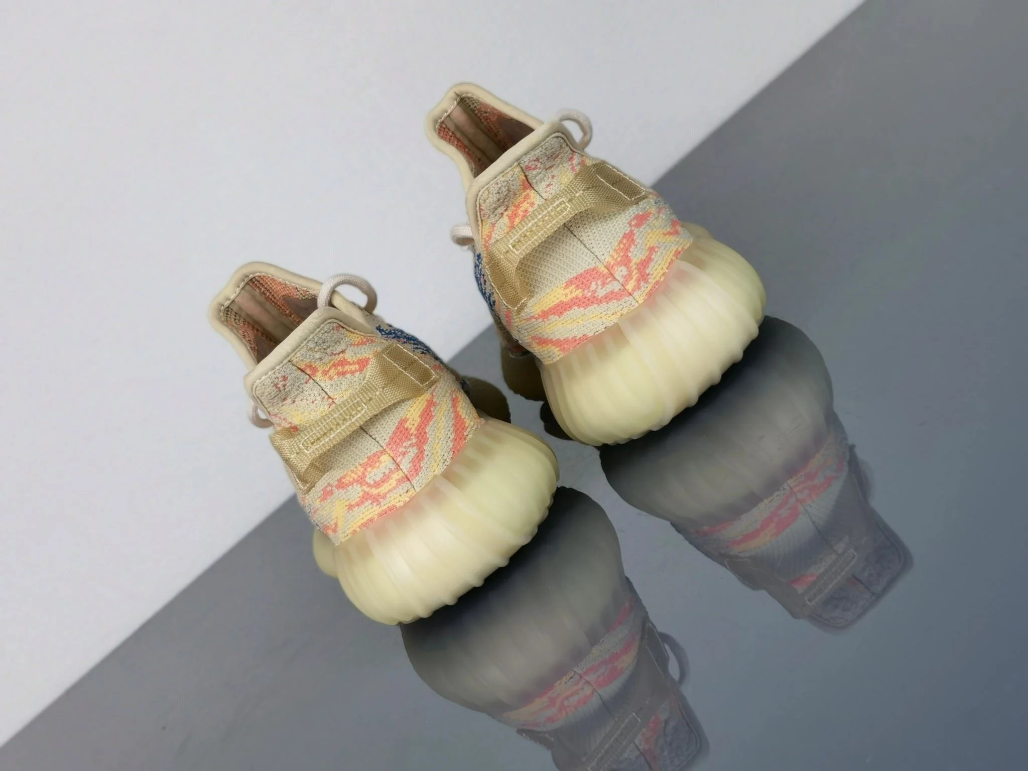 Stretchable Adidas Yeezy 350 Shoes 16237