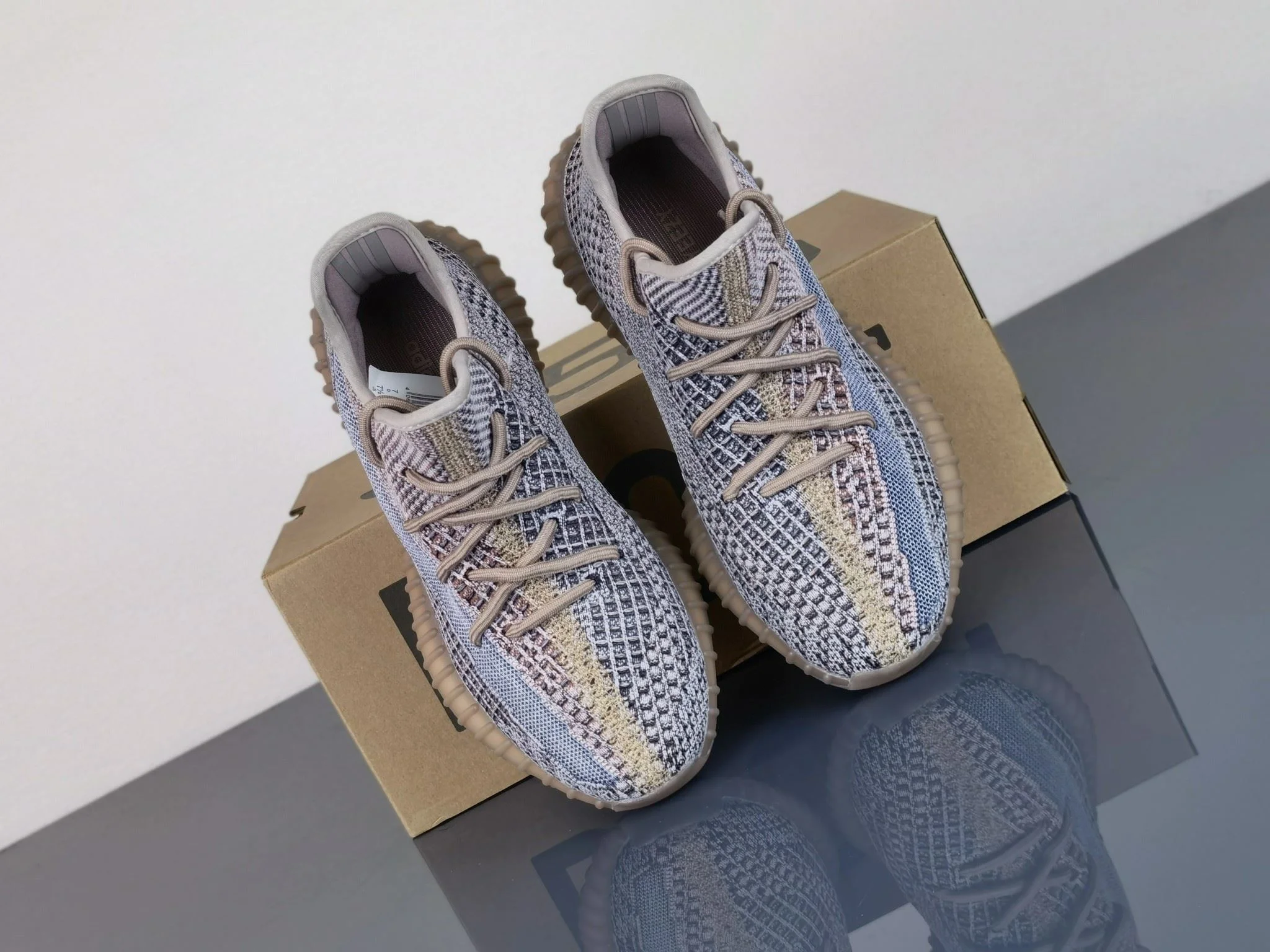 Stretchable Adidas Yeezy 350 Shoes 16239