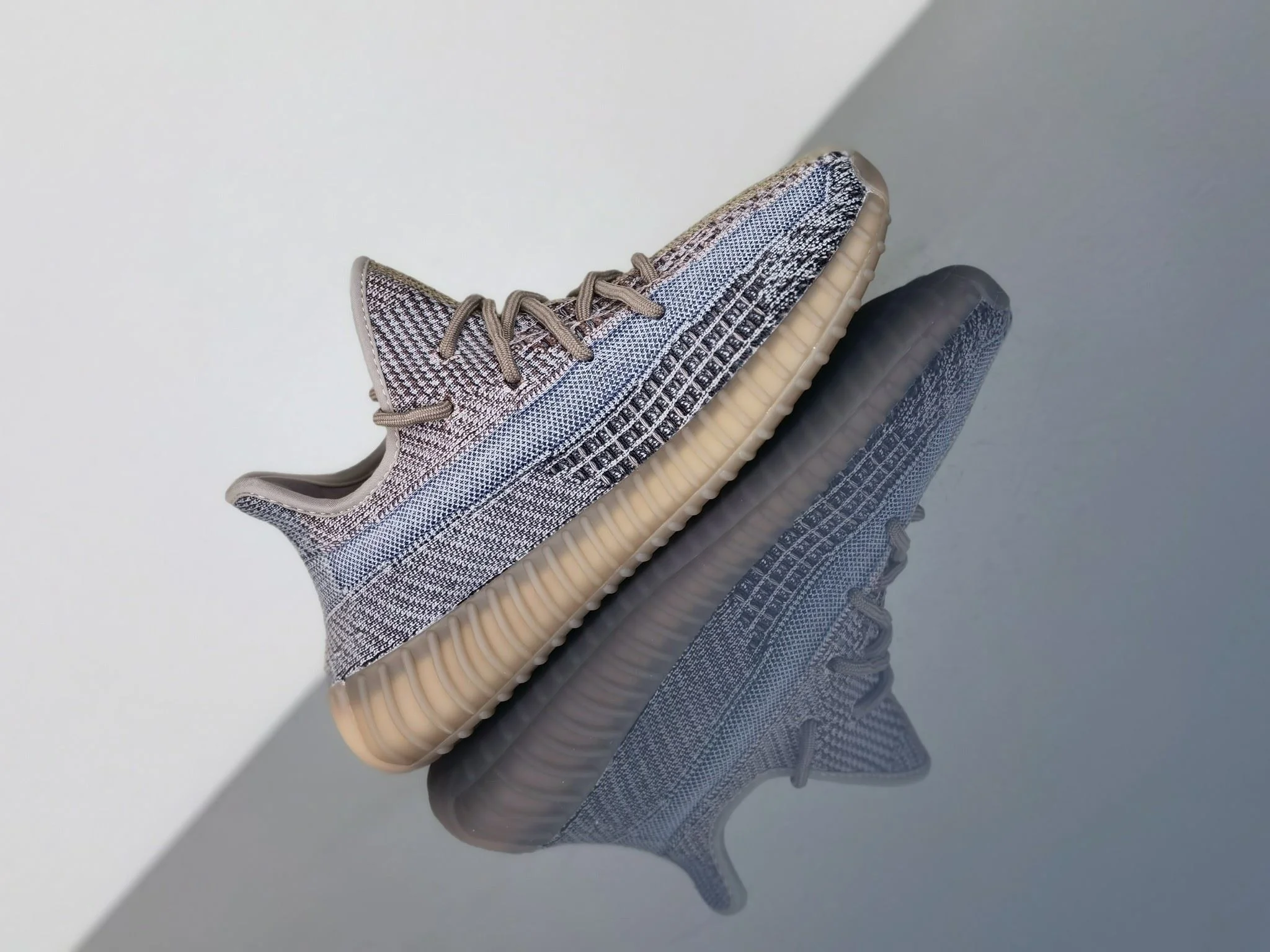 Stretchable Adidas Yeezy 350 Shoes 16239