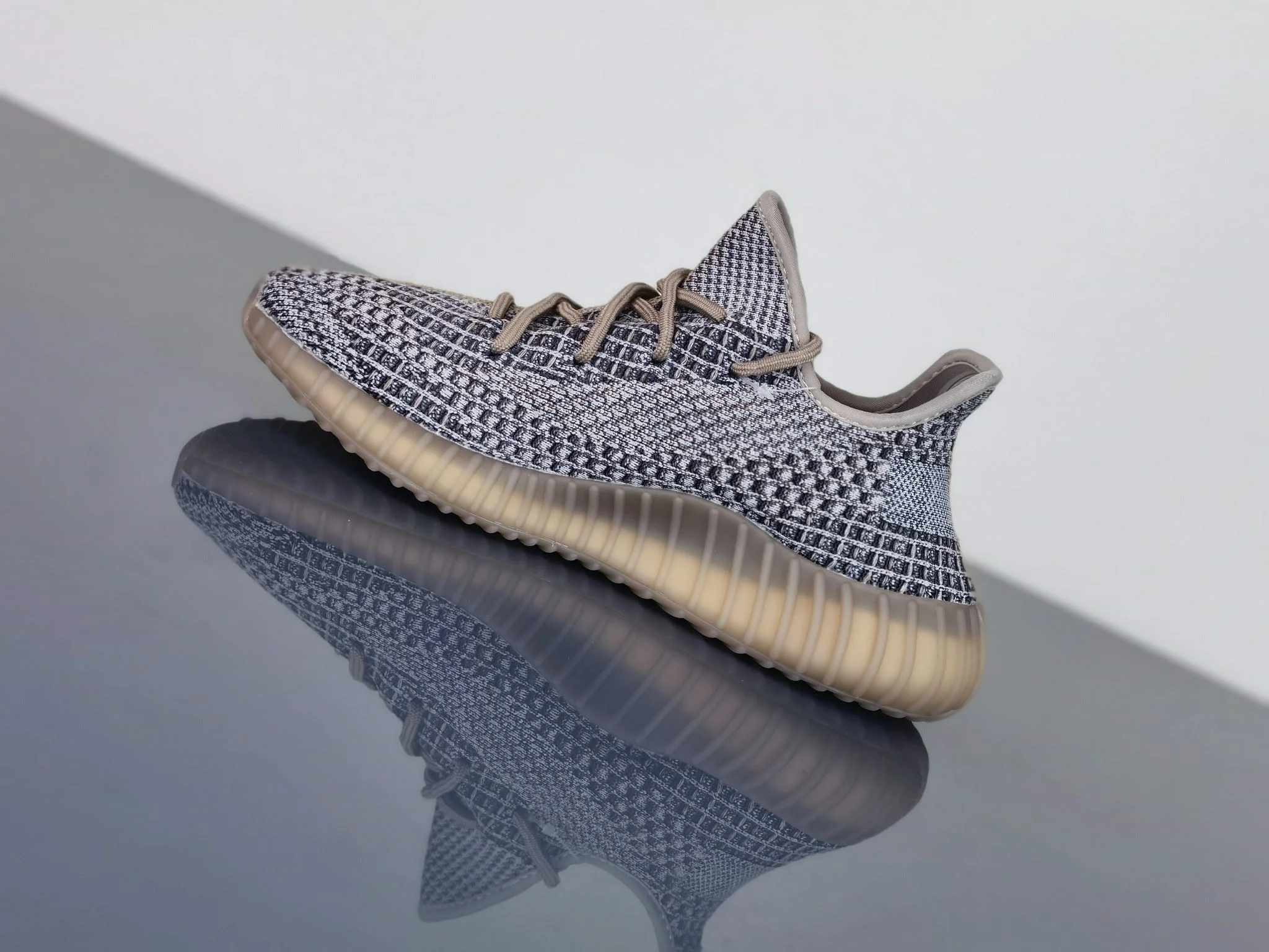 Stretchable Adidas Yeezy 350 Shoes 16239