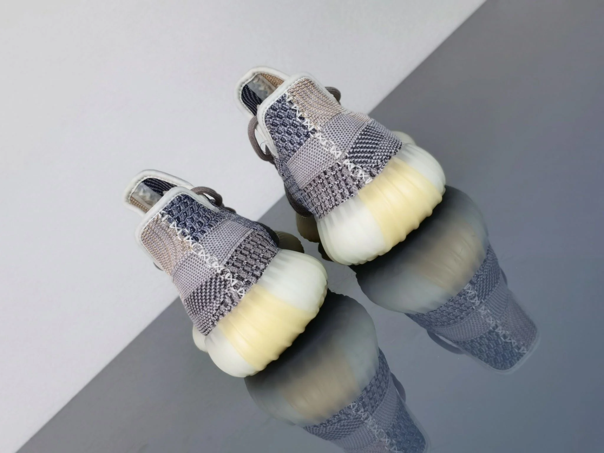 Stretchable Adidas Yeezy 350 Shoes 16244