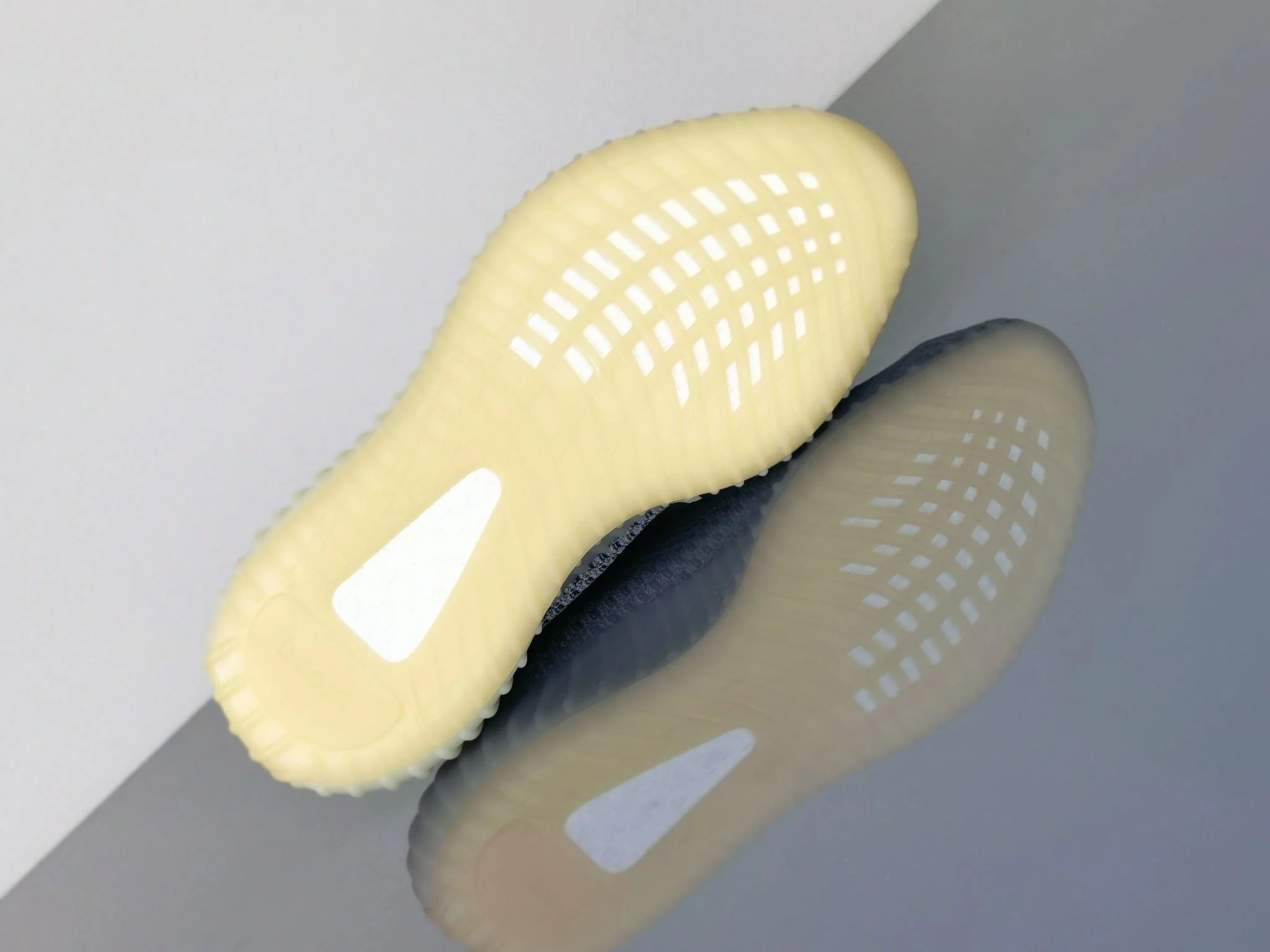 Stretchable Adidas Yeezy 350 Shoes 16244