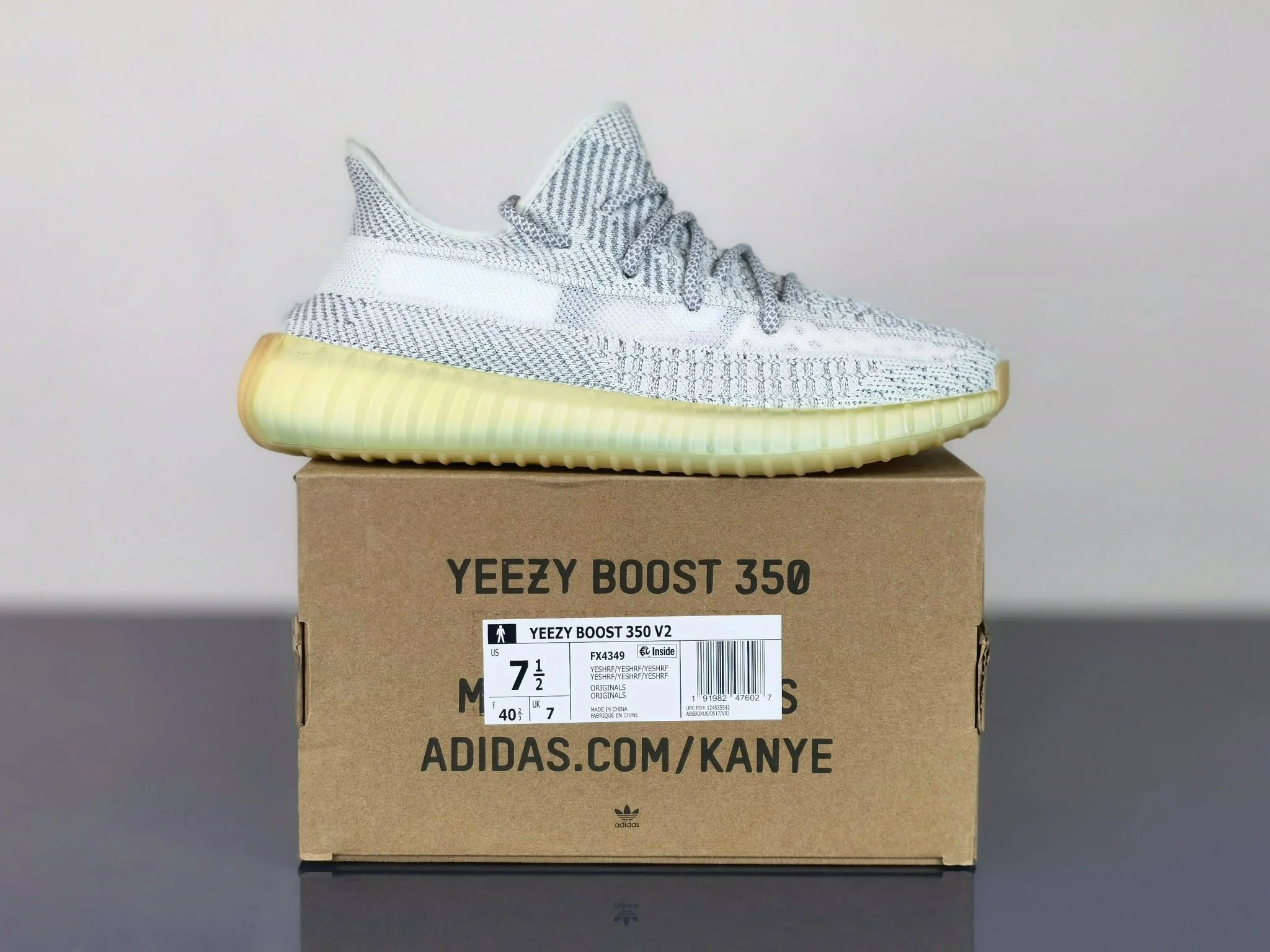 Sleek Adidas Yeezy 350 Shoes 16224