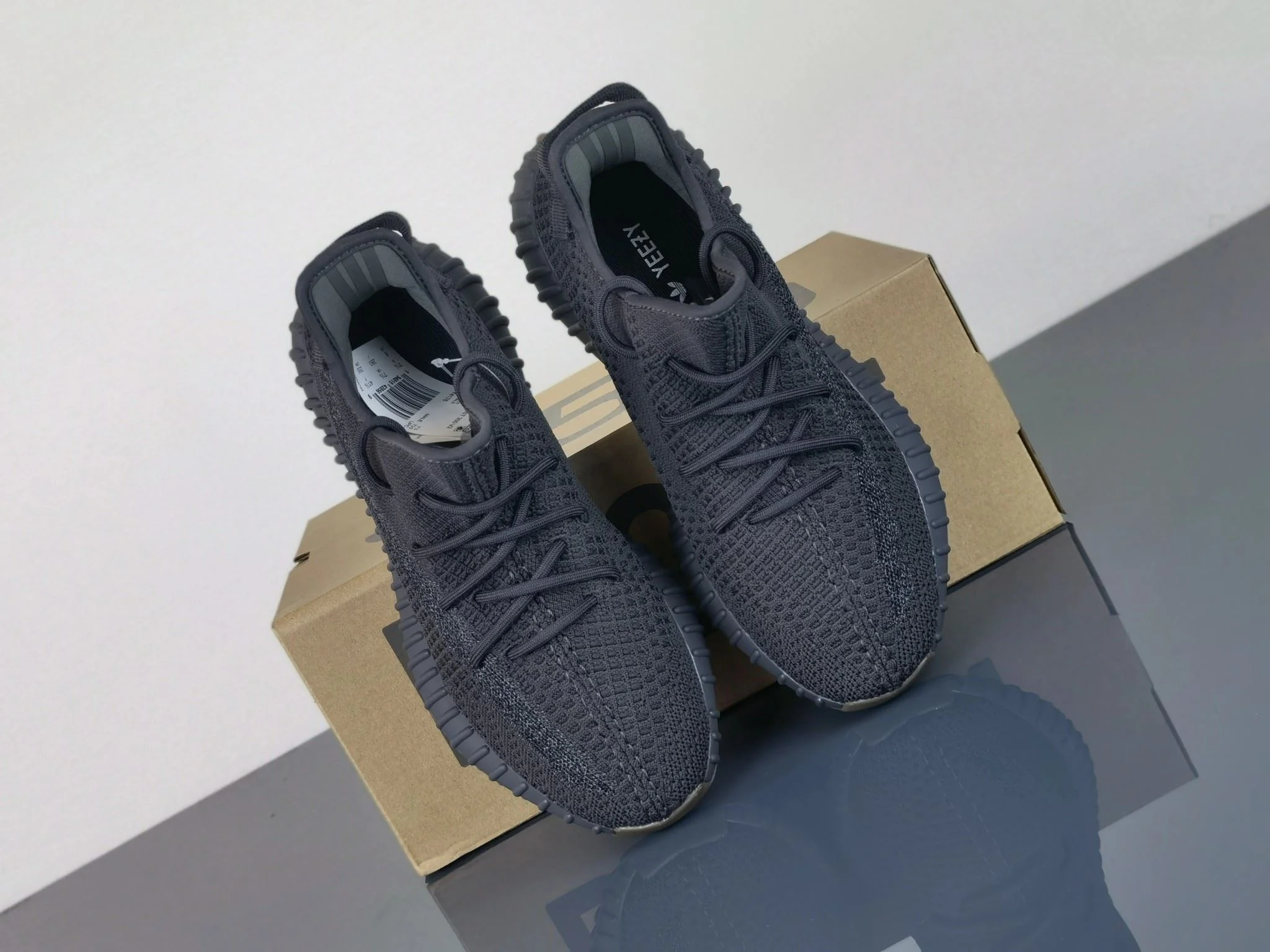 Elegant Adidas Yeezy 350 Shoes 16215