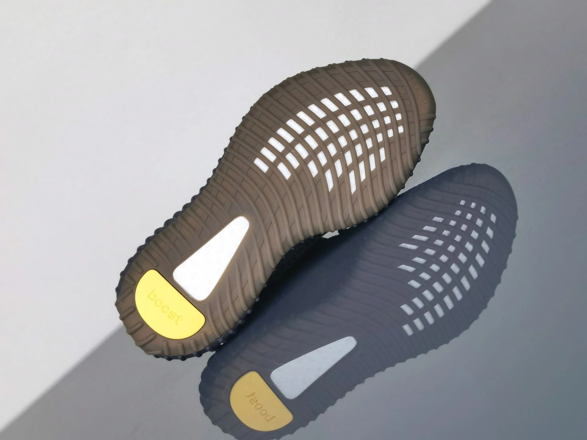 Elegant Adidas Yeezy 350 Shoes 16215
