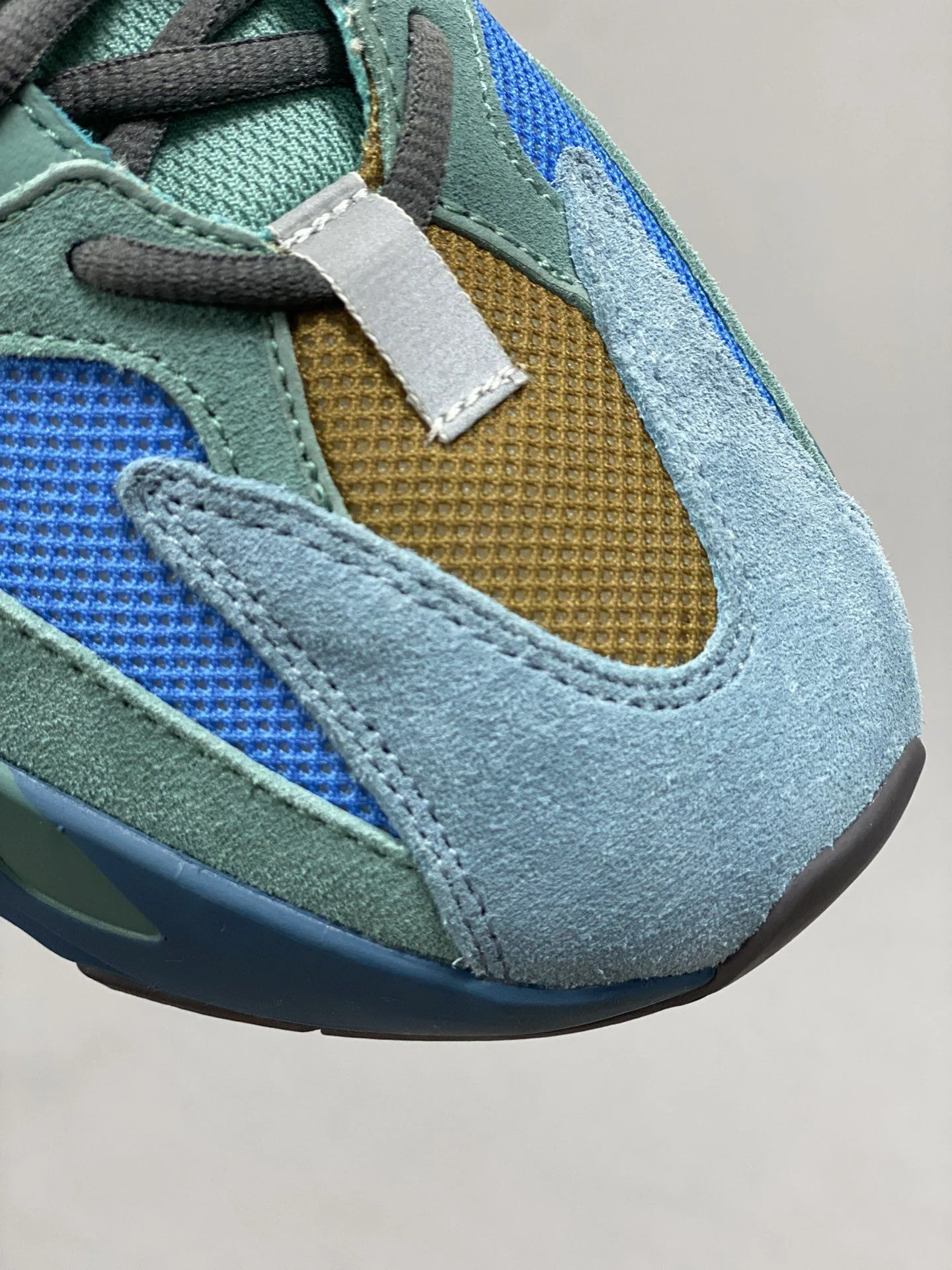 Stretchable Adidas Yeezy 700 Shoes 16245