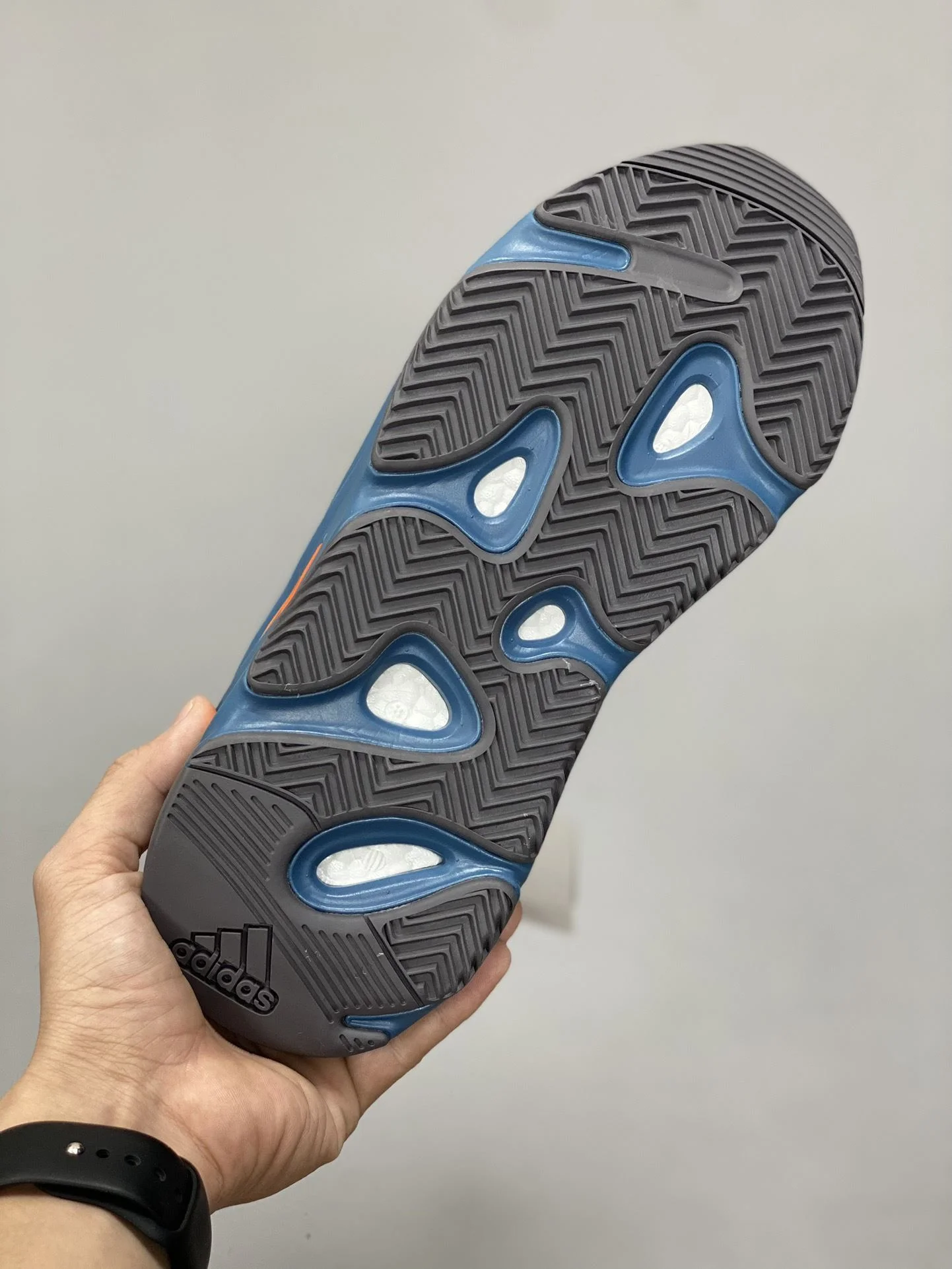 Stretchable Adidas Yeezy 700 Shoes 16245