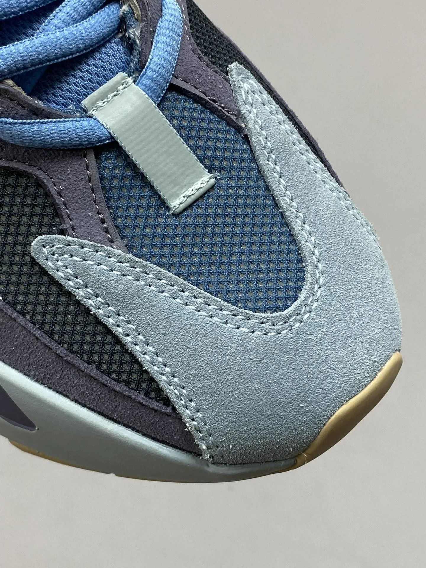 Chic Adidas Yeezy 700 Shoes 16171