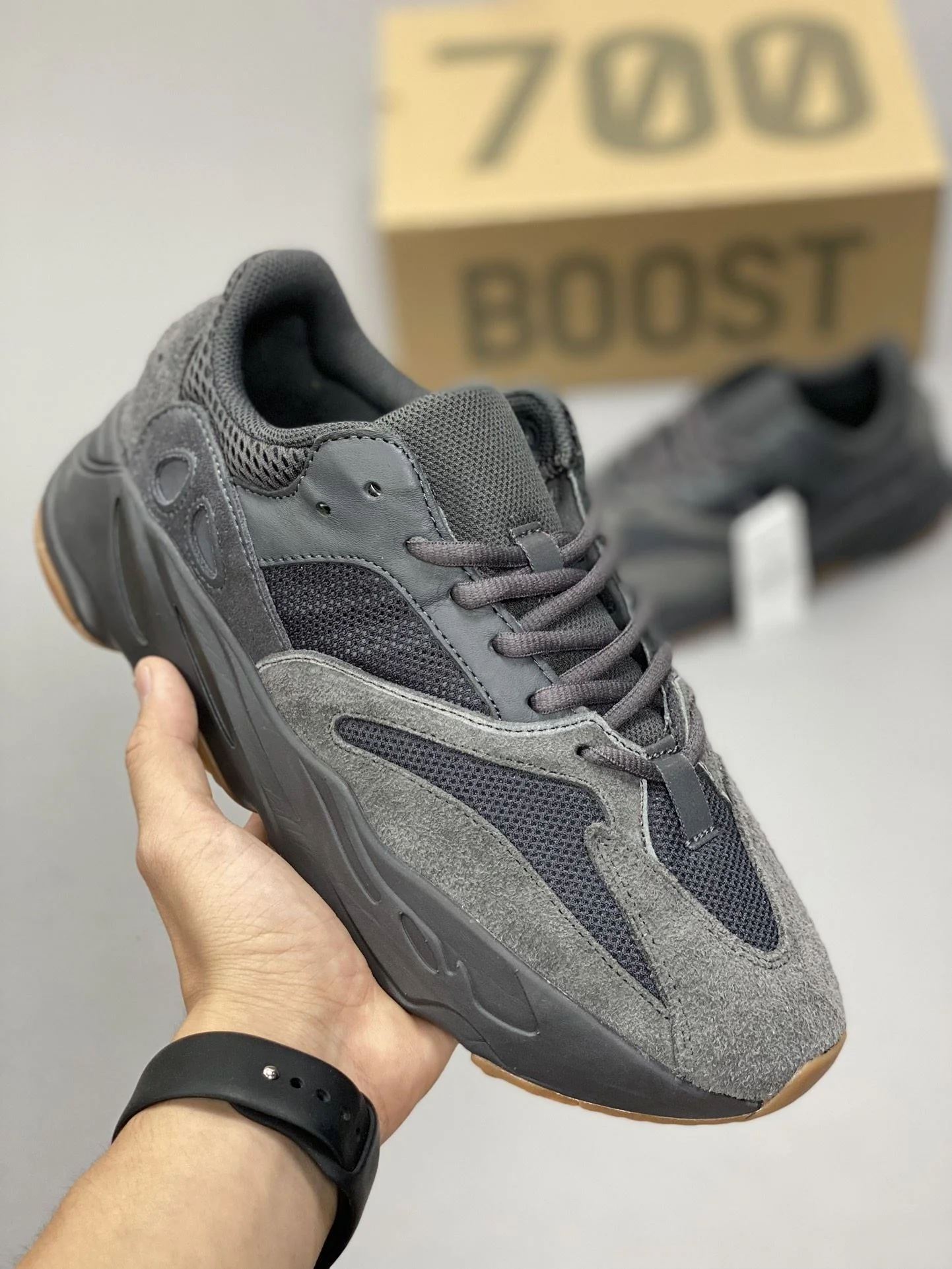 WaterResistant Adidas Yeezy 700 Shoes 16216