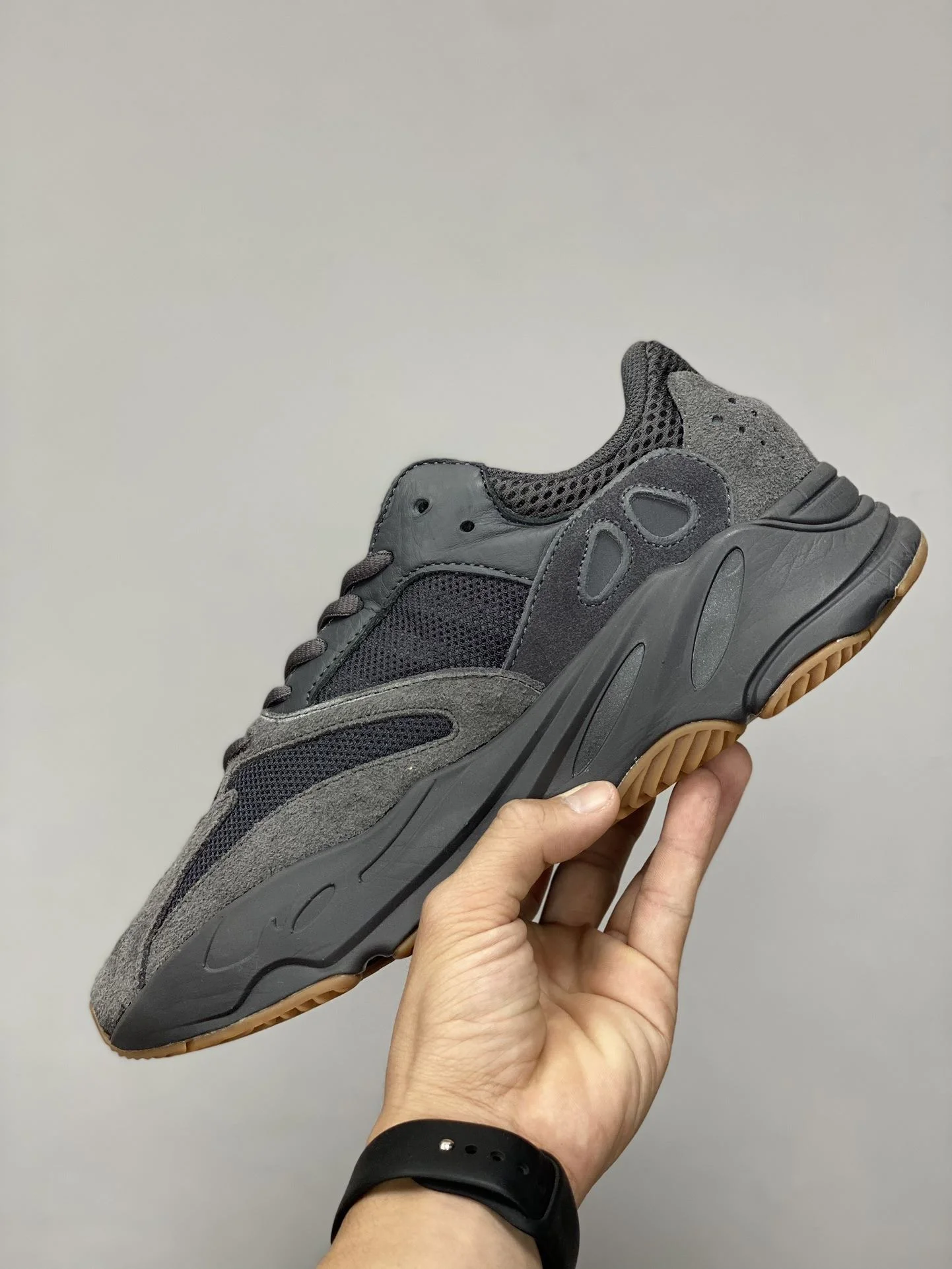 WaterResistant Adidas Yeezy 700 Shoes 16216