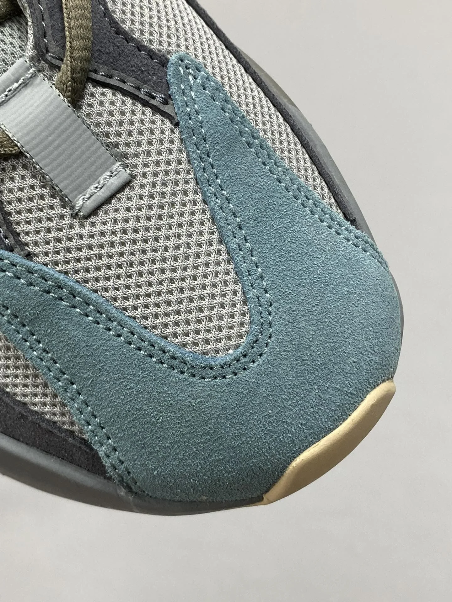 Adidas Yeezy 700 Shoes Snug 16177