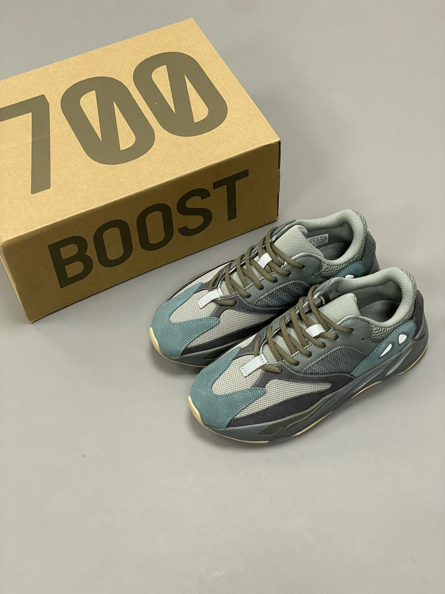 Adidas Yeezy 700 Shoes Snug 16177