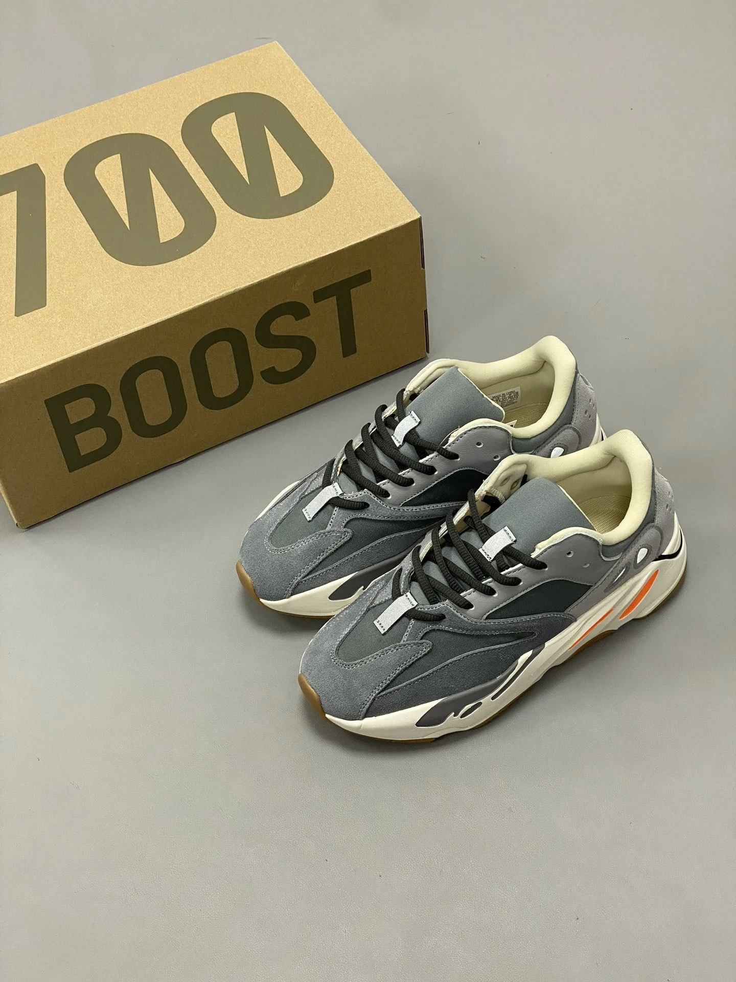 Adidas Yeezy 700 Shoes Cozy 16277