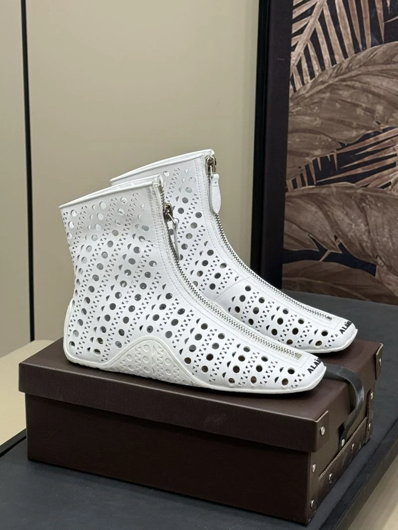 Trendsetting Alaia Boots 13257