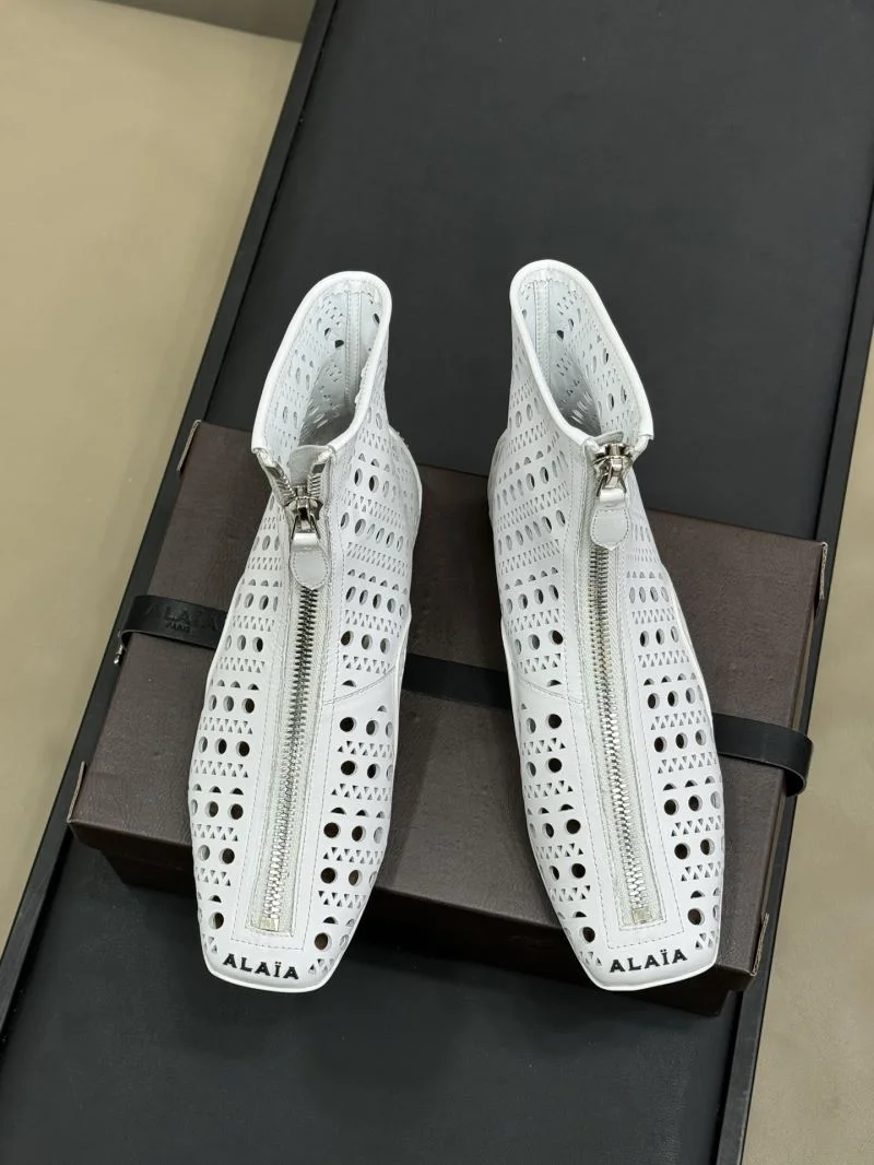 Trendsetting Alaia Boots 13257