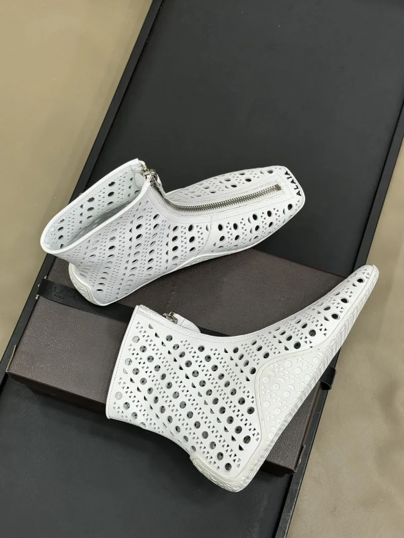 Trendsetting Alaia Boots 13257