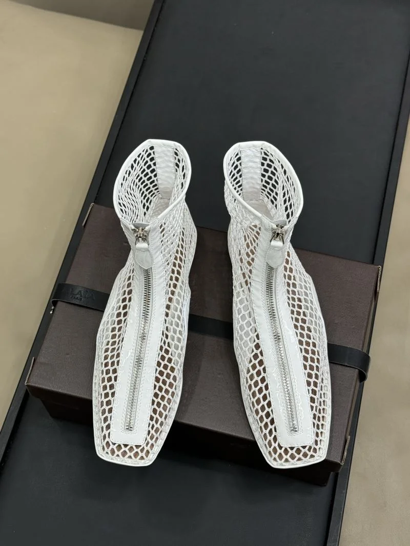Alaia Boots MoistureWicking 13243