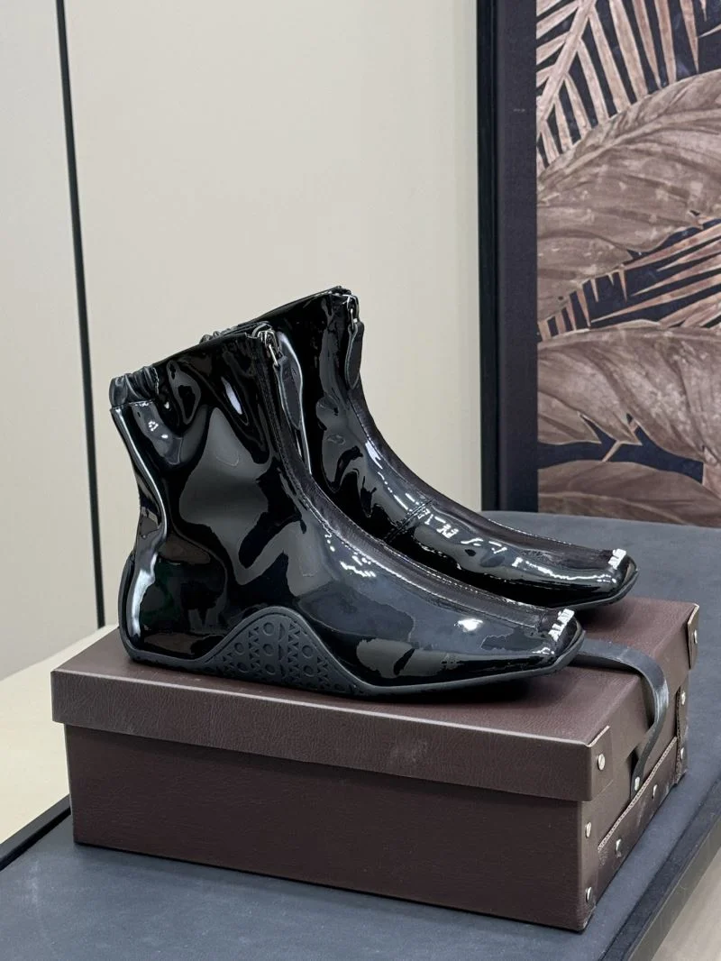 WellDesigned Alaia Boots 13242
