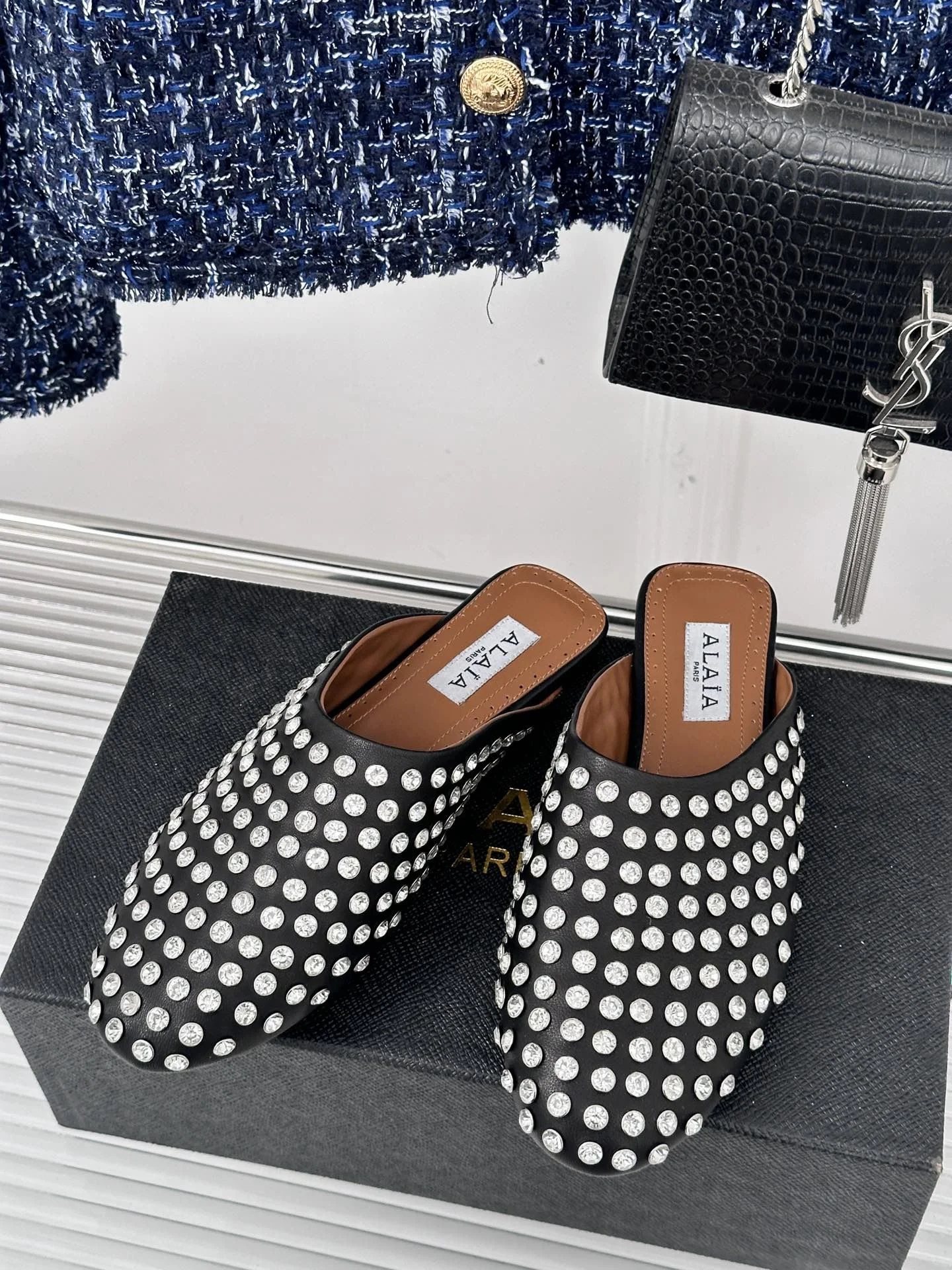 Alaia Sandals Bold 8541