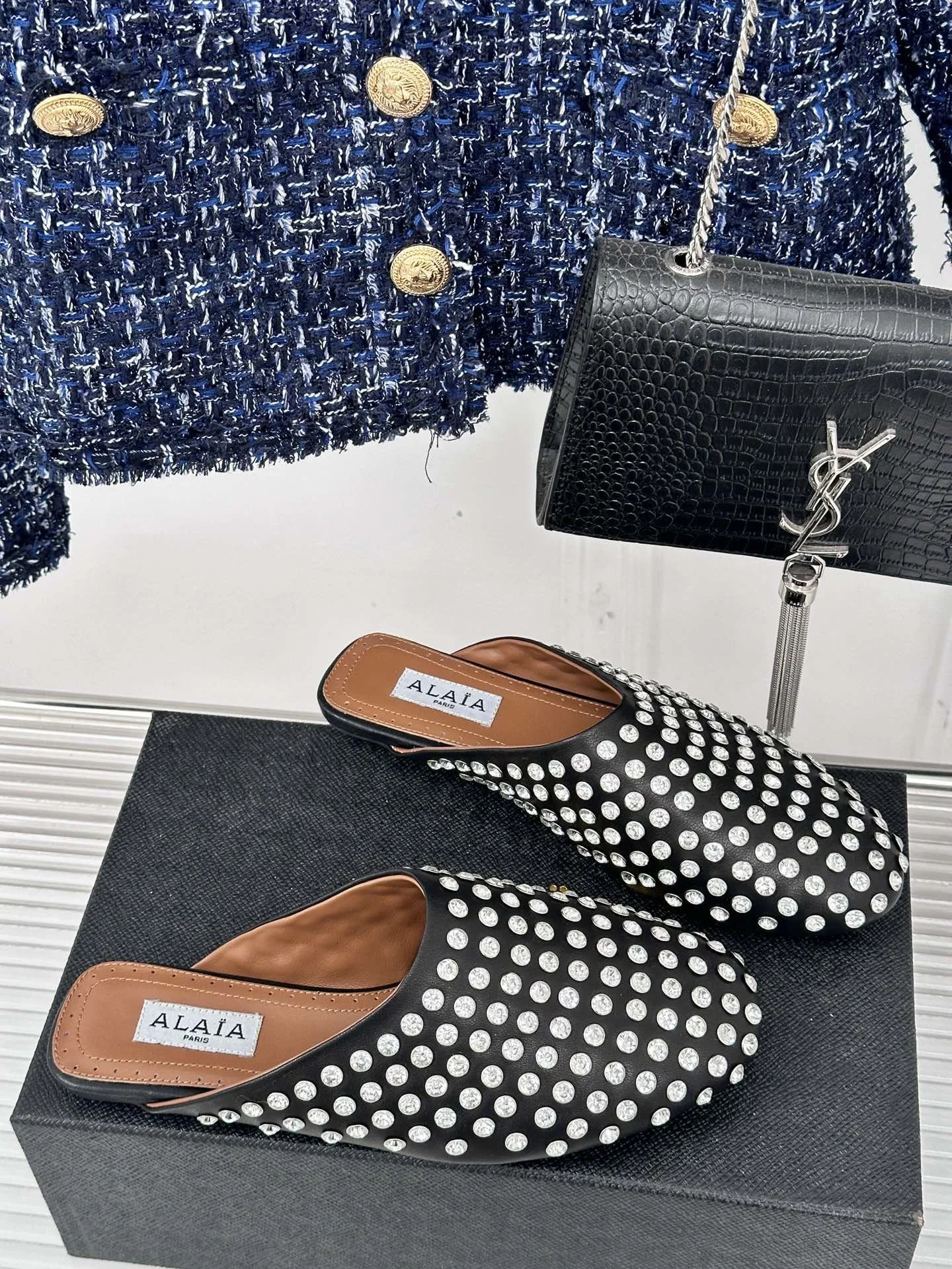 Alaia Sandals Bold 8541
