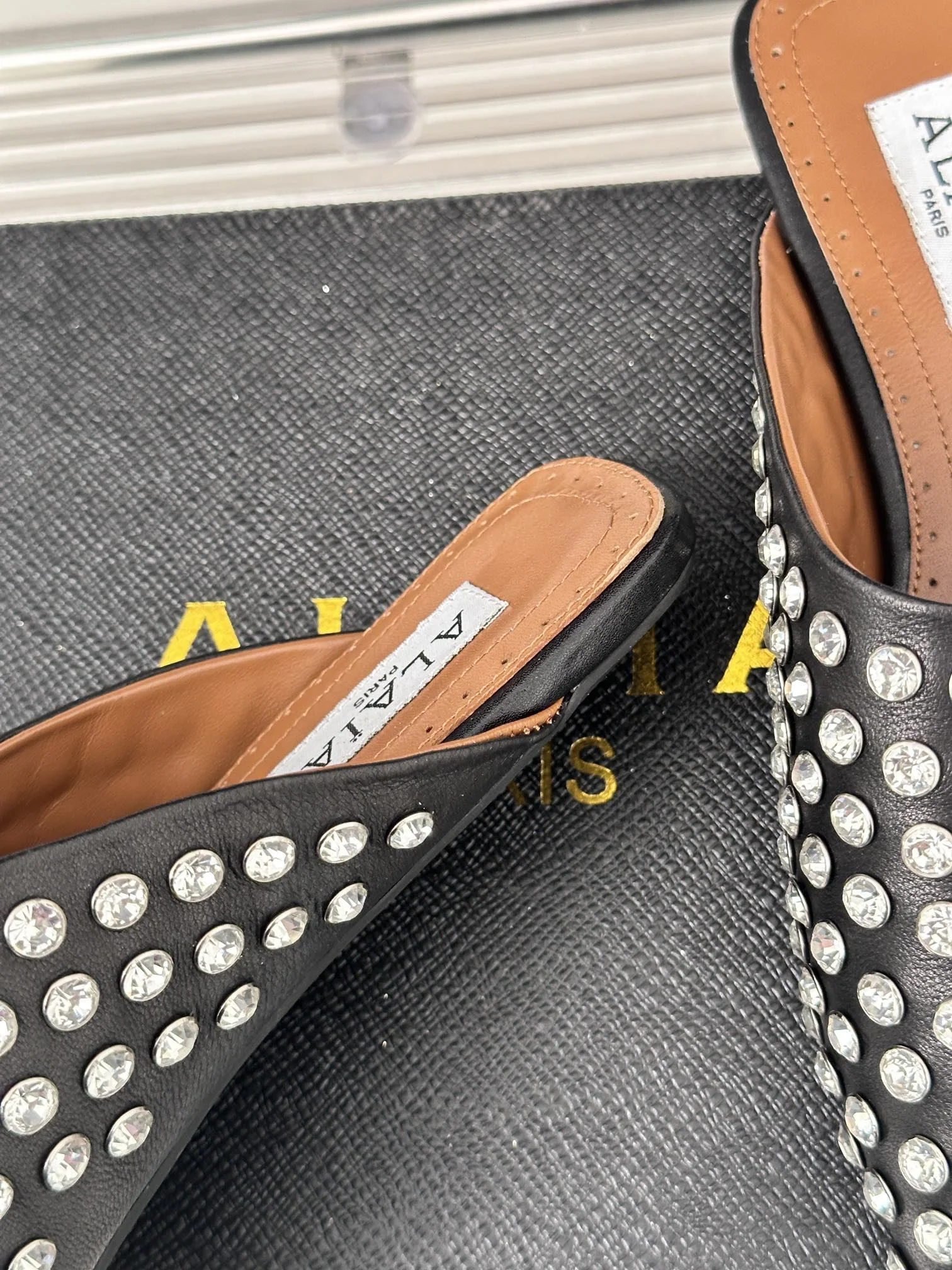 Alaia Sandals Bold 8541