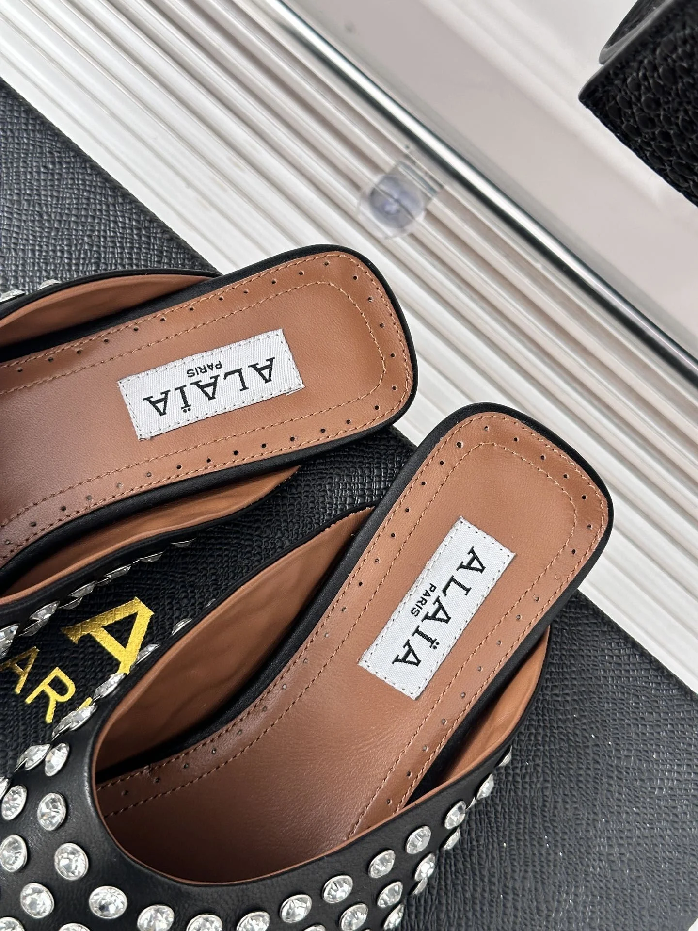 Alaia Sandals Bold 8541