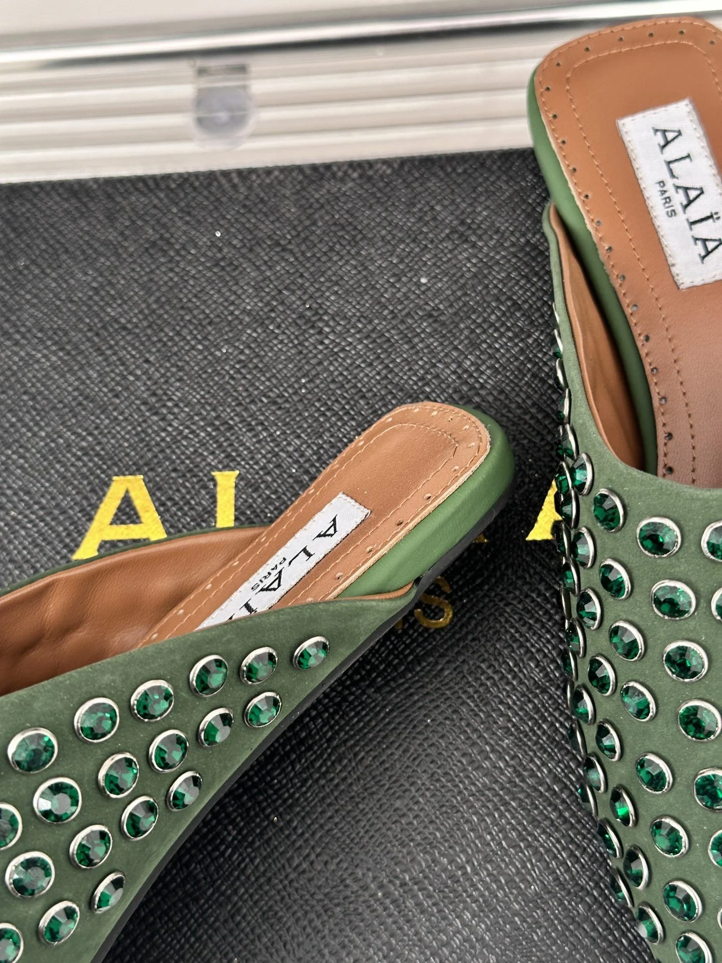 Comfortable Alaia Sandals 8540