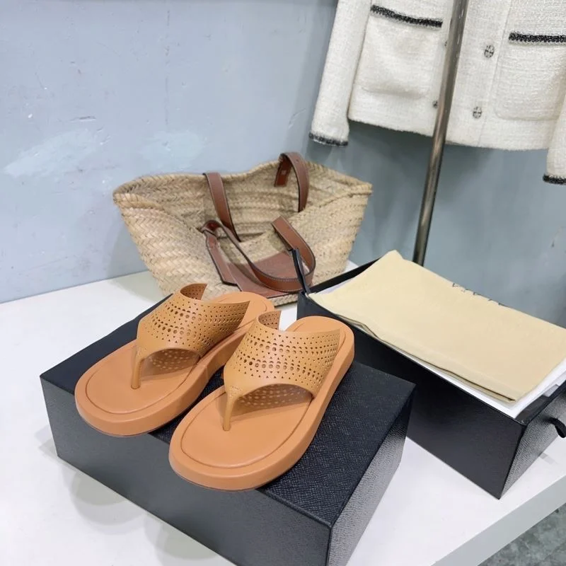 Alaia Sandals FreshLook 13235