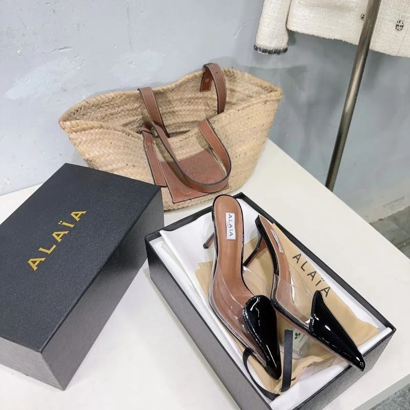 Alaia Sandals Elegant 13230