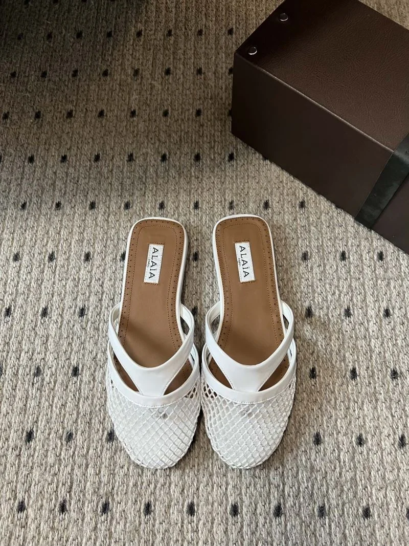 Alaia Sandals Resilient 13211
