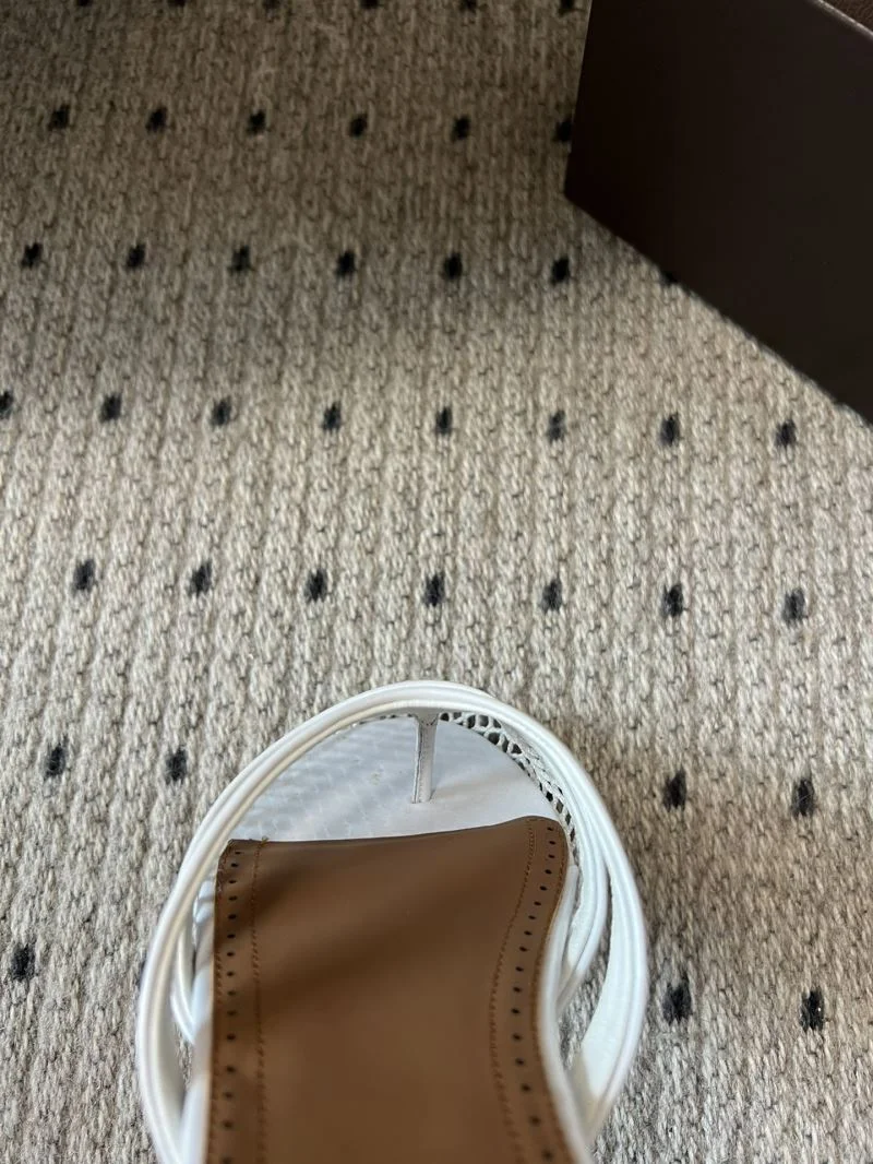 Alaia Sandals Resilient 13211