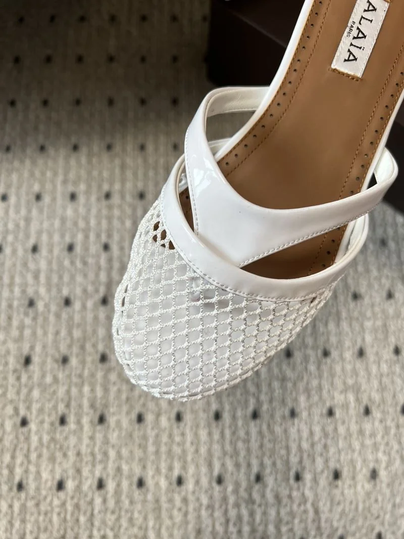 Alaia Sandals Resilient 13211