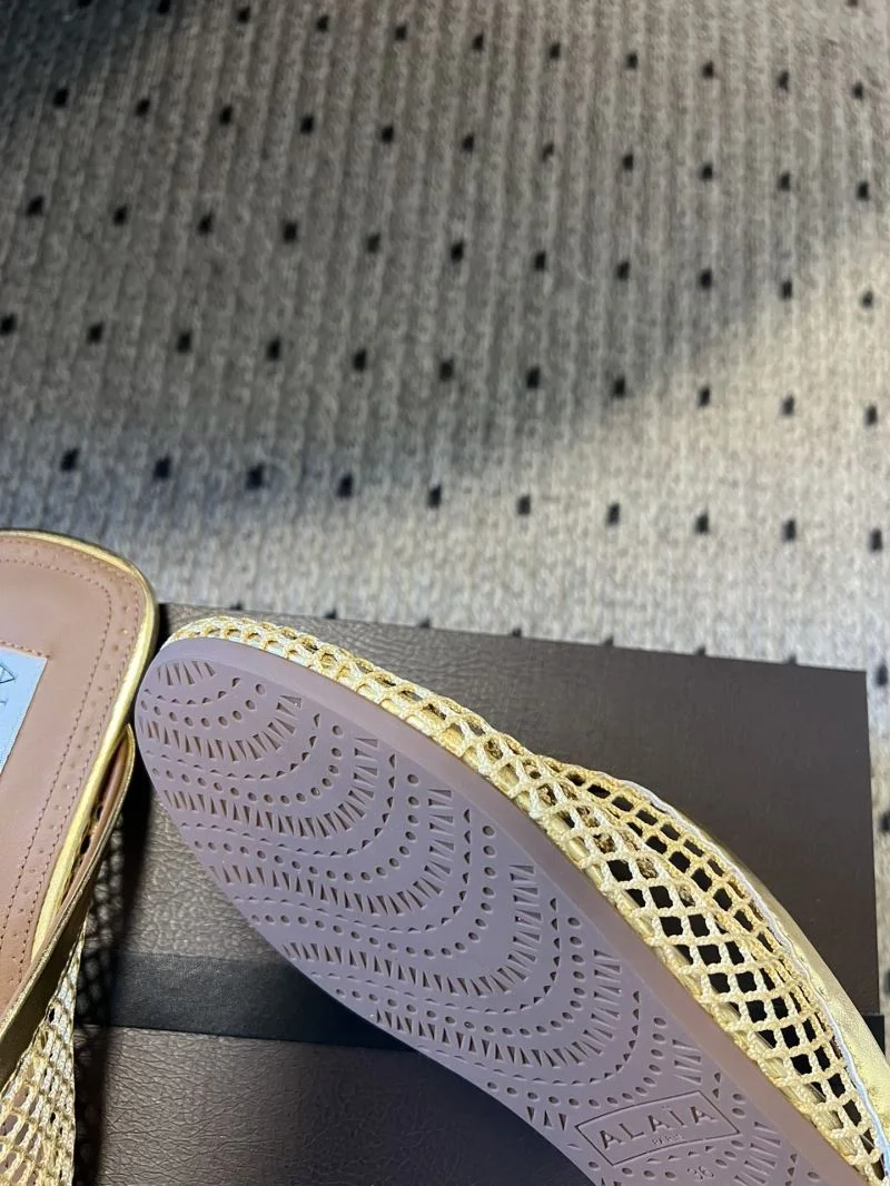 Alaia Sandals MoistureWicking 13208