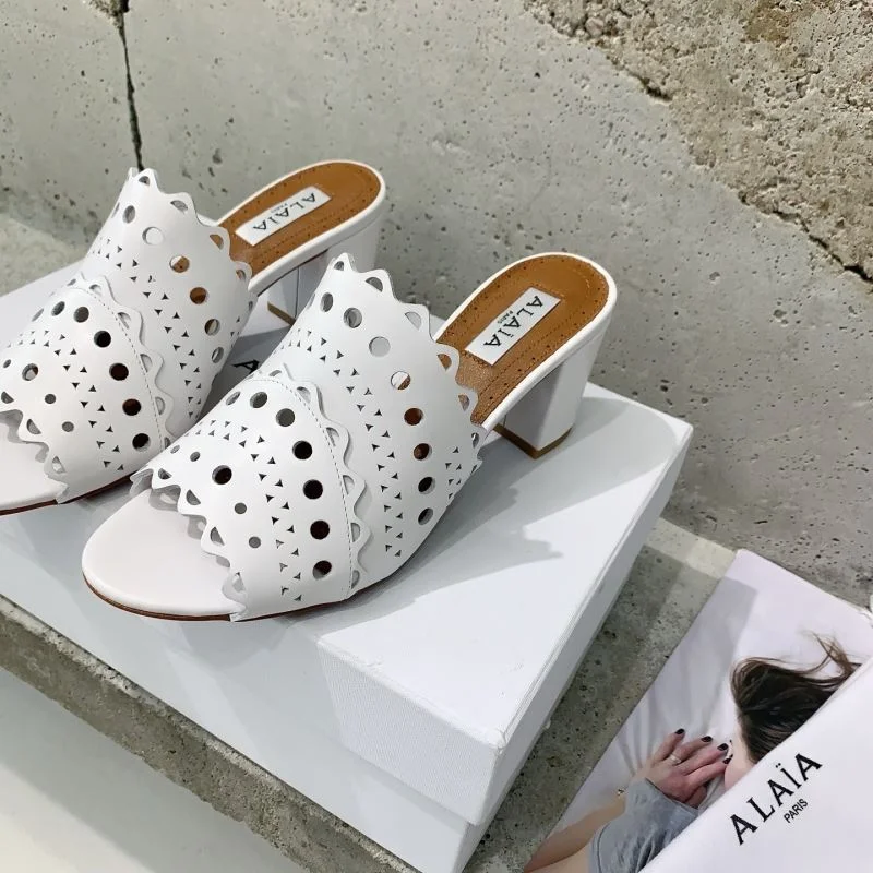 Alaia Sandals MoistureWicking 13201