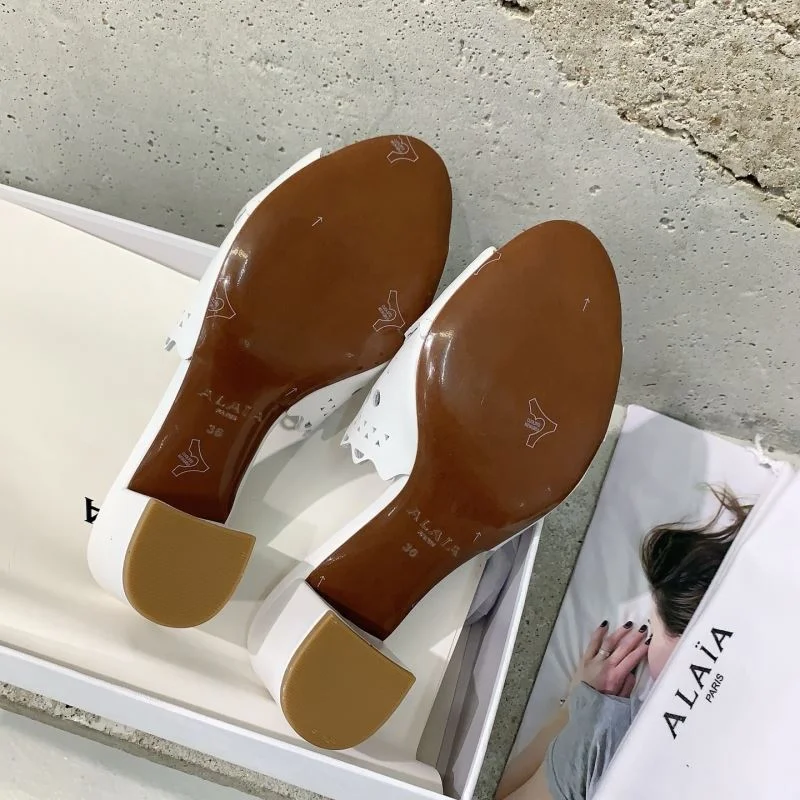 Alaia Sandals MoistureWicking 13201