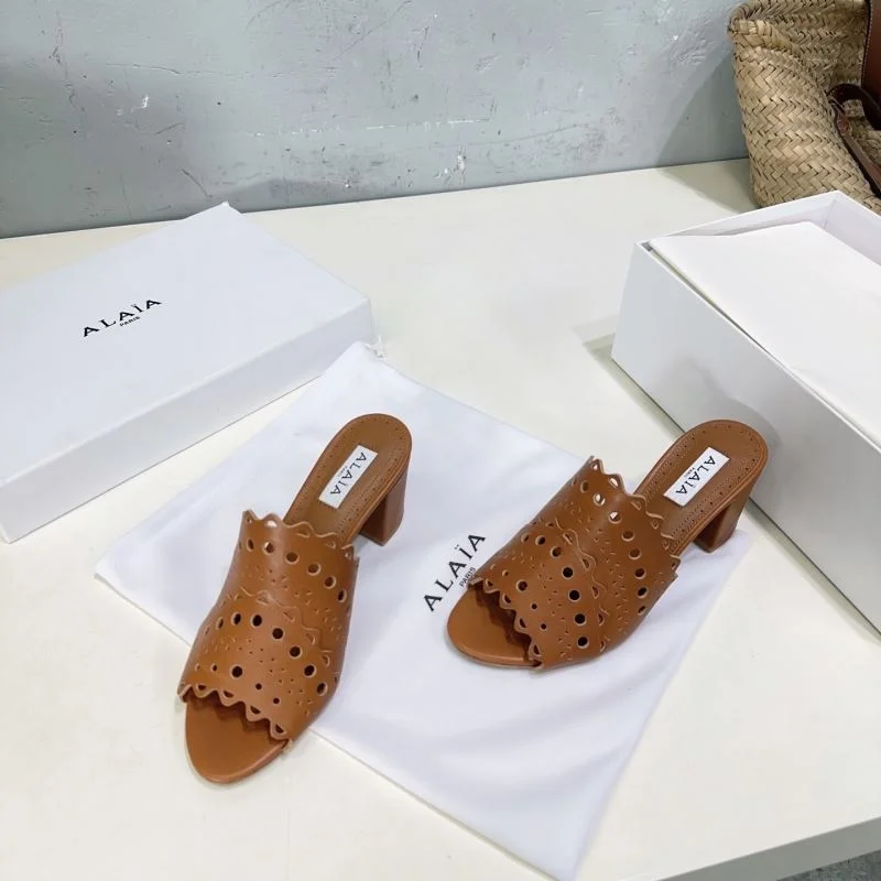 Alaia Sandals Elegant 13192