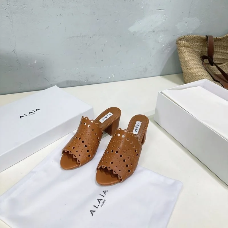 Alaia Sandals Elegant 13192