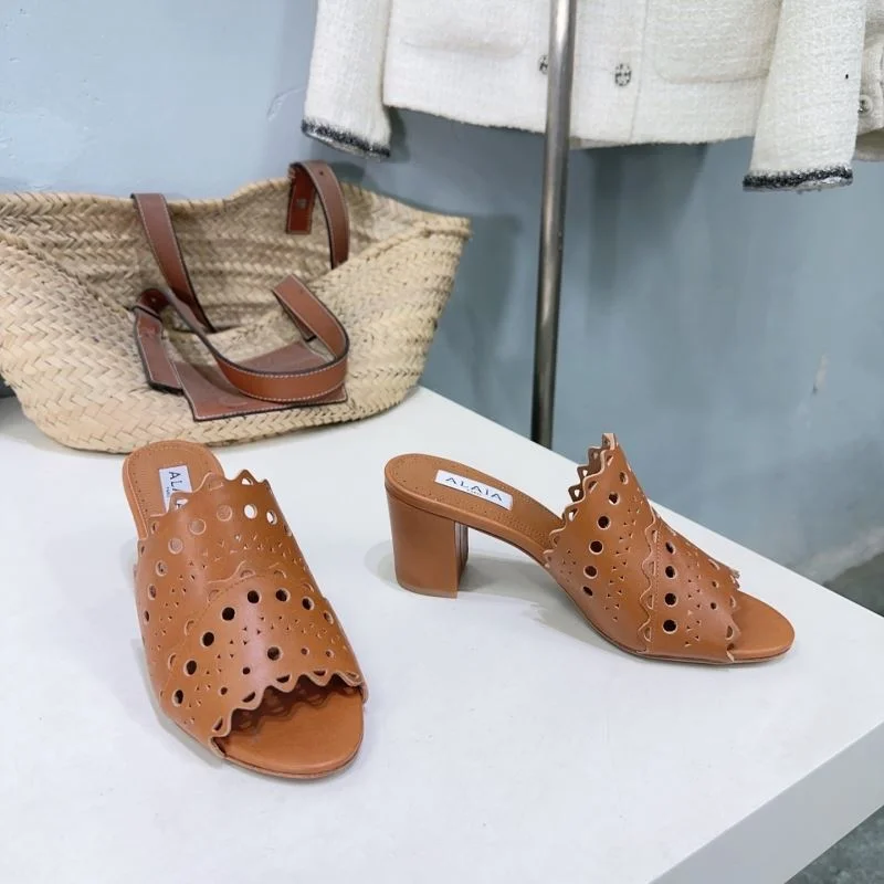 Alaia Sandals Elegant 13192