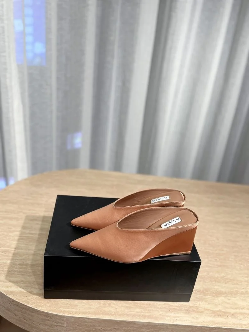Alaia Sandals Sporty 10771