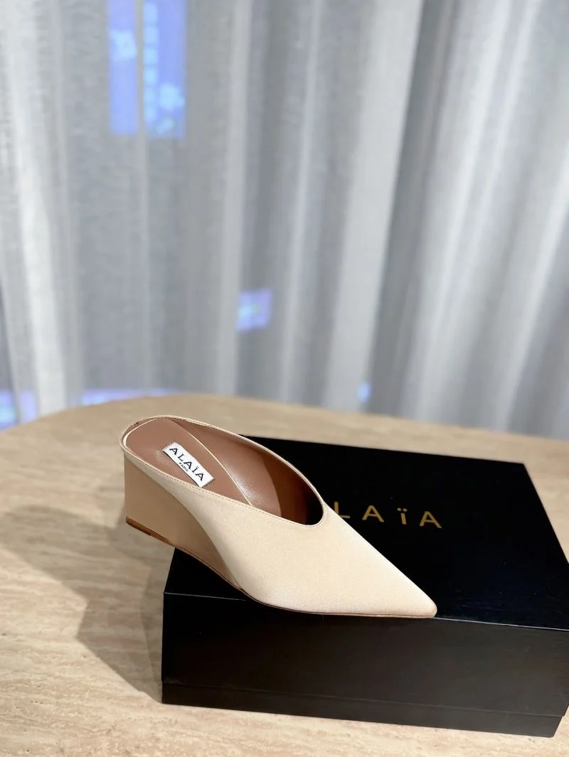 TechFriendly Alaia Sandals 10767