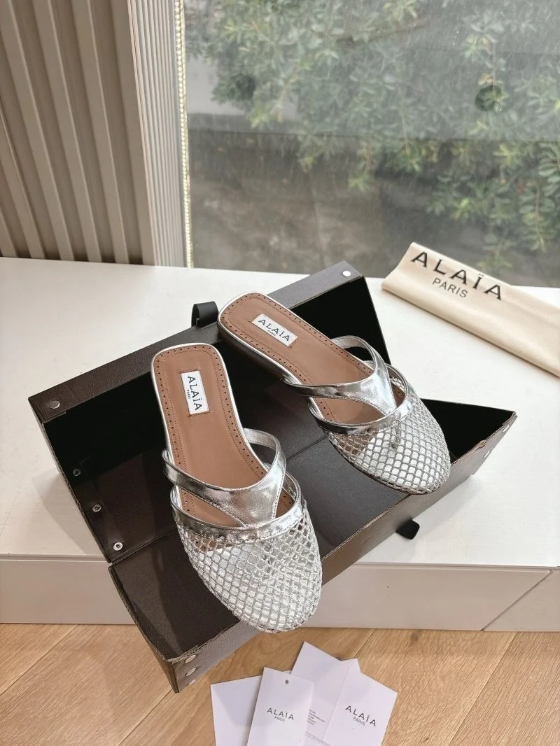 Alaia Sandals Snug 10785
