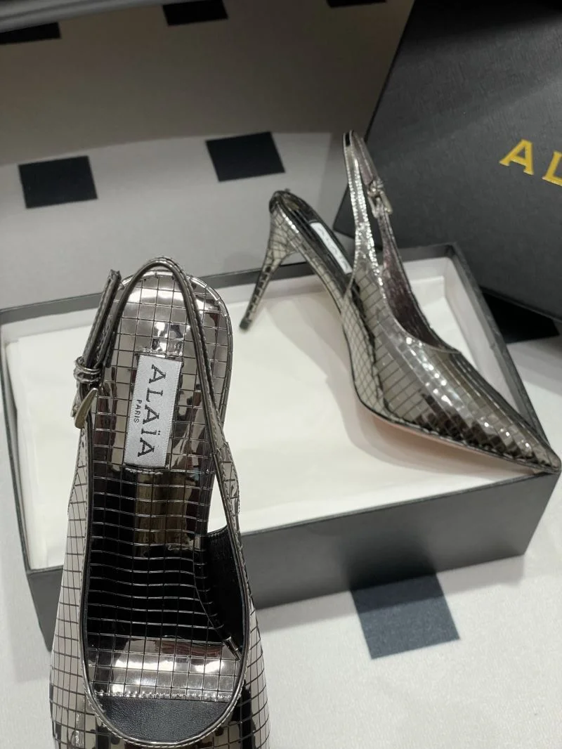 RelaxedFit Alaia Sandals 10732