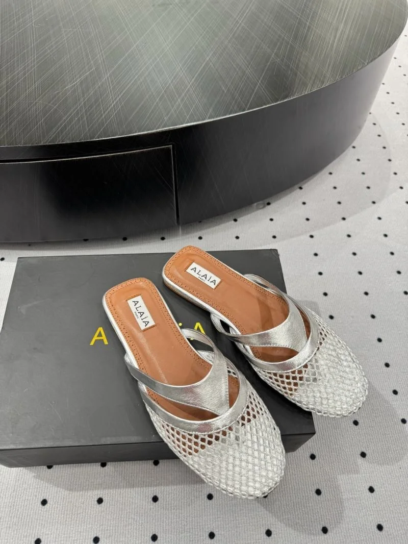 Trendsetting Alaia Sandals 10743