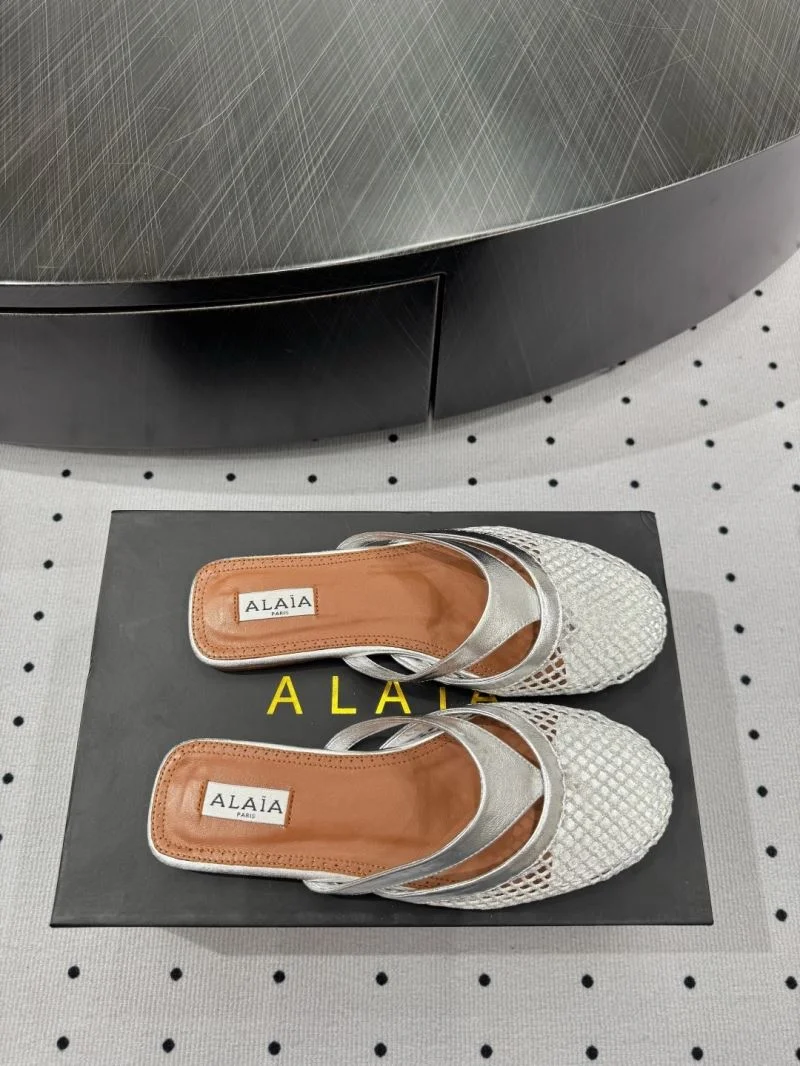 Trendsetting Alaia Sandals 10743